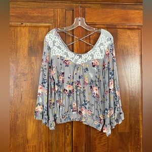 About A Girl Gray Floral Lace Blouse